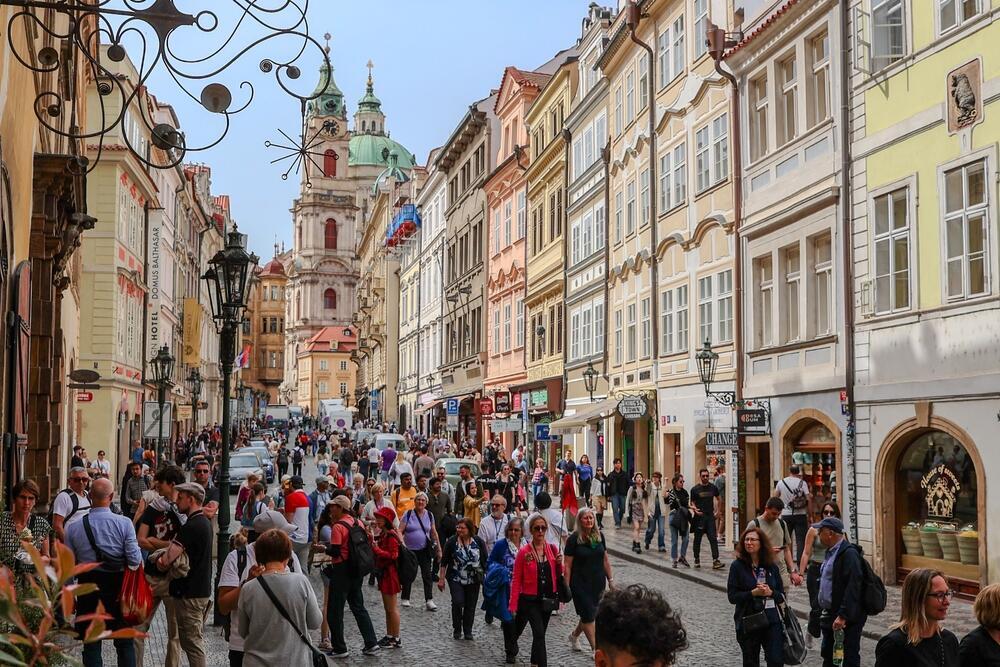 Central Europe is also no longer the budget-friendly weekend destination it once was (Photo: MagioreStock / shutterstock) פראג