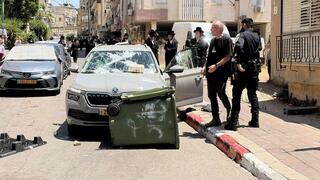 אנשי מס הכנסה נכנסו לבני ברק והותקפו בהשלכת ביצים וחפצים