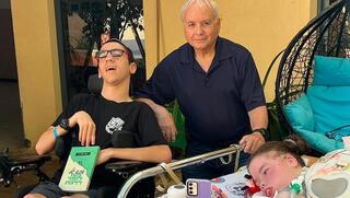 יוסי אבני ותלמידי בית ספר "יובלים"
