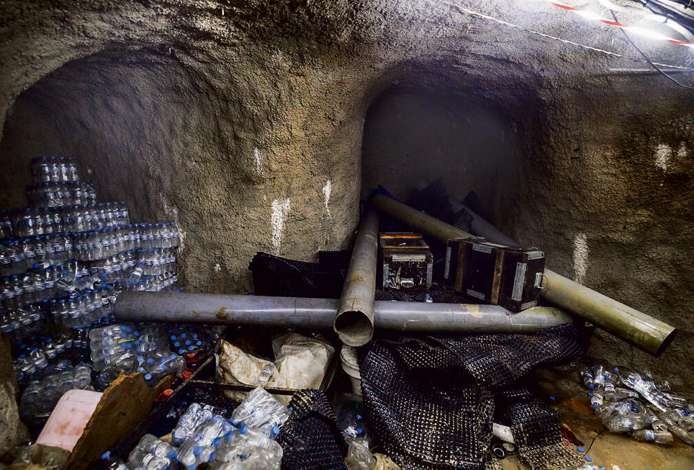 Underground supplies: large quantities of bottled water and equipment (Photo: Ziv Koren) מים תת־קרקעיים: כמויות של בקבוקי שתייה וציוד