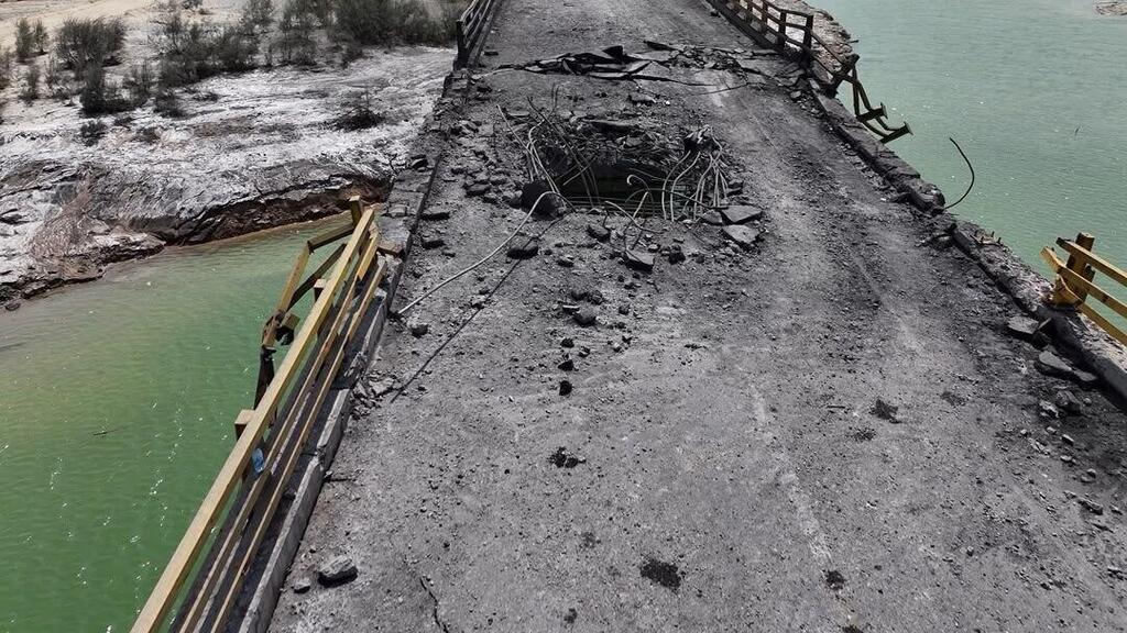 The bridges on the Bandar Abbas-Lar route and near Bandar Khamir struck by the US הגשרים בציר בנדר עבאס-לאר ובאזור העיר בנדר חמיר שהותקפו על ידי ארה"ב