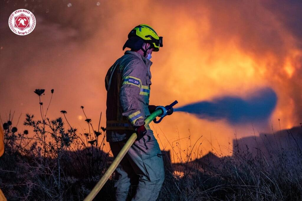 Photo: Israel Fire and Rescue Services שריפה סמוך לחוות גלעד
