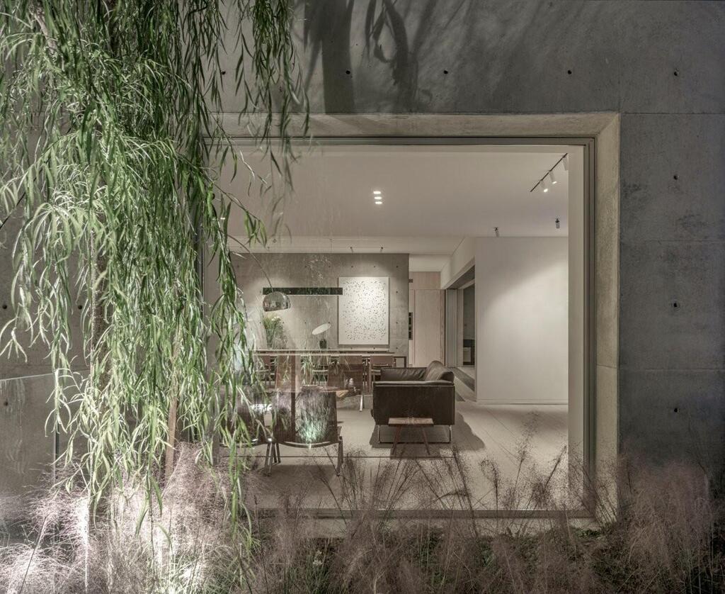 Ronnie Alroy Architects (Photo: Amit Geron) a