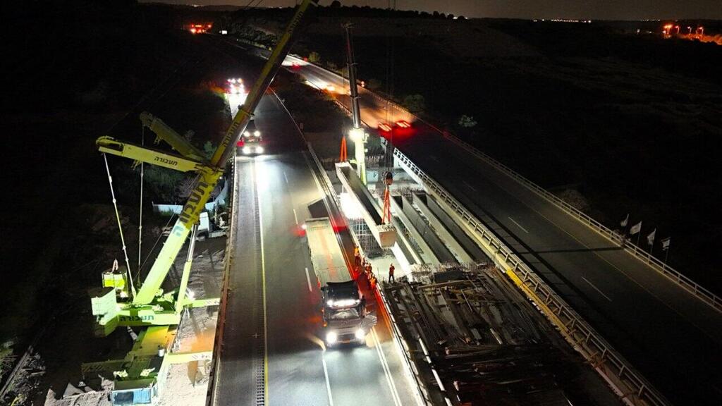 Alona Bridge on Highway 6 (Photo: H.P.T.) הנפת גשר אלונה - הרחבת כביש 6