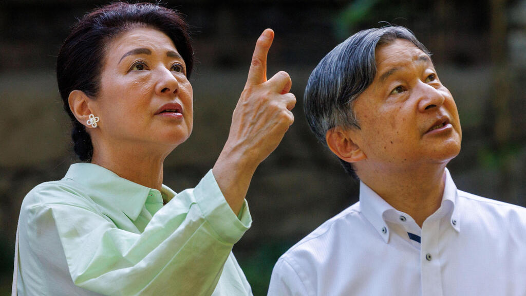 Japanese Emperor Naruhito and his wife (Photo: Olivier Matthys/Pool via Reuters) יפן ה קיסר נארוהיטו ו אשתו ה קיסרית