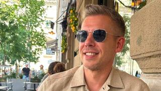 התמונה שפרסם מדיאר ברשתות החברתיות כשלשויאוק נותרו שעות אחדות לחתום על התיקון 