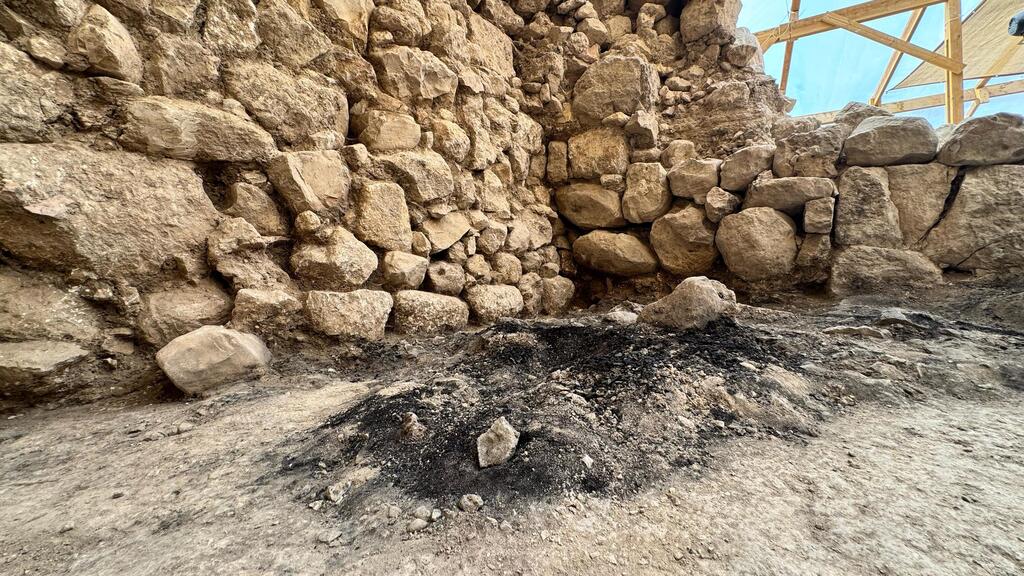 The remains of the destruction uncovered during excavations in the City of David (Photo: Reut Wilf, City of David) שרידי החורבן שחנחשפו בחפירות בעיר דוד
