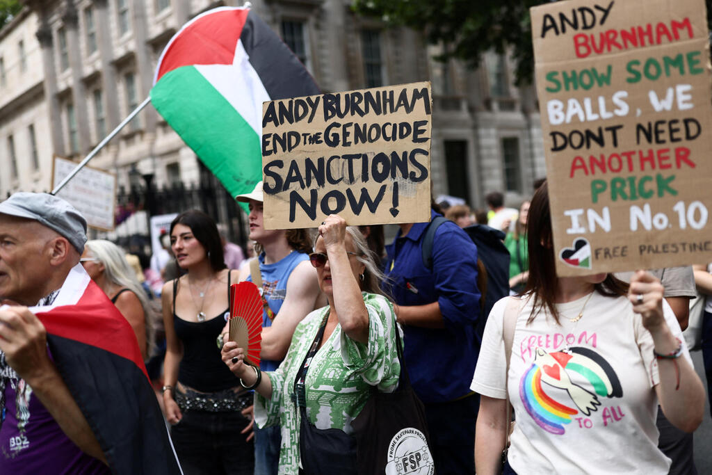 Pro-Palestinian demonstration in London (Photo: REUTERS/Jack Taylor) Pro-Palestinian demonstration in London
