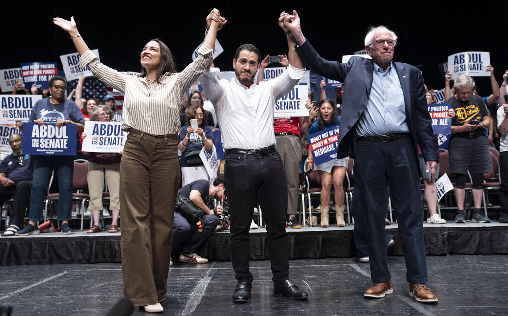  El-Sayed is backed by Rep. Alexandria Ocasio-Cortez and Sen. Bernie Sanders 