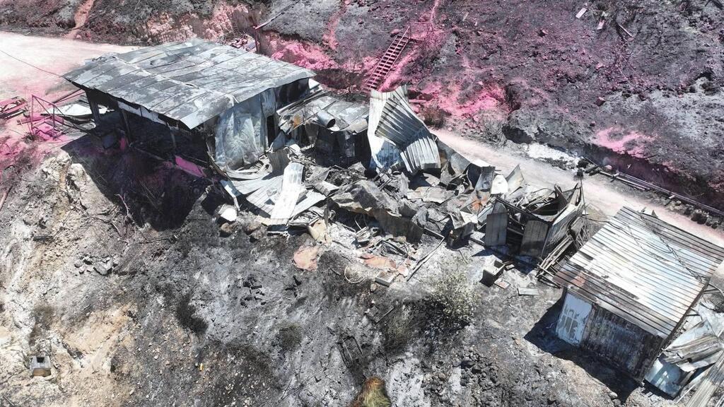Home in Havat Gilad burned down in massive fire (Photo: Or Zelinger) בית משפחת ברוייאר אחרי השריפה