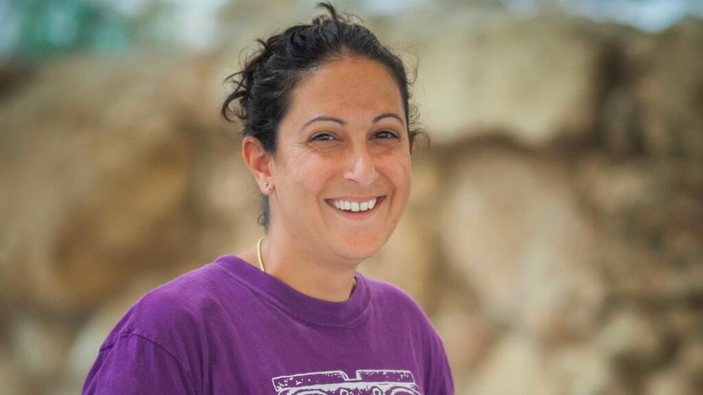 Excavation director Efrat Bocher (Photo: Kobi Harati, City of David) מנהלת החפירה, ד"ר אפרת בוצר