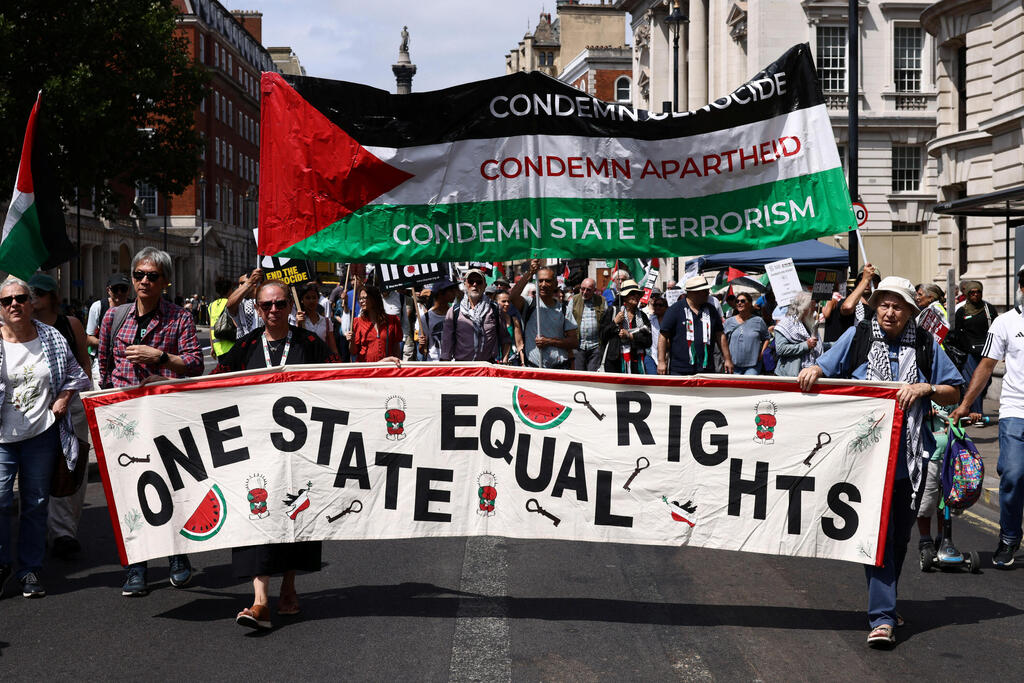 Anti-Israel protest in London last month (Photo: REUTERS/Jack Taylor) Anti-Israel protest in London last month