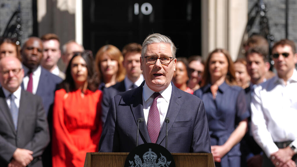Starmer delivers his farewell speech (Photo: AP Photo/Kirsty Wigglesworth) Starmer delivers his farewell speech