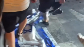 אוהדי ספרד מבזים את דגל ישראל בחגיגות הזכייה במונדיאל
