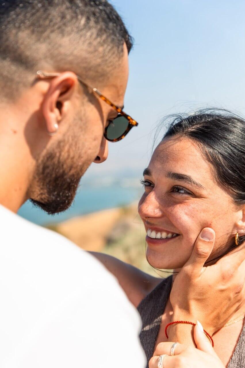 Ido and Emily after the proposal (Photo: Ravid Boaz) עידו גליקו ואמילי ממן