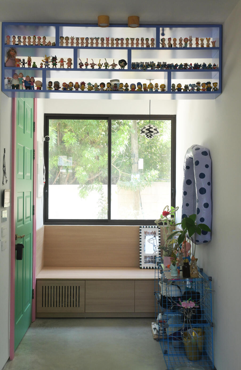 More space for the collections (Photo: Tili Sharon) הדירה של דנה רייזין