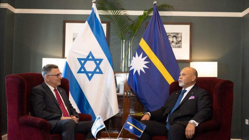 פגישת שר החוץ גדעון סער עם ליונל אניגימאה