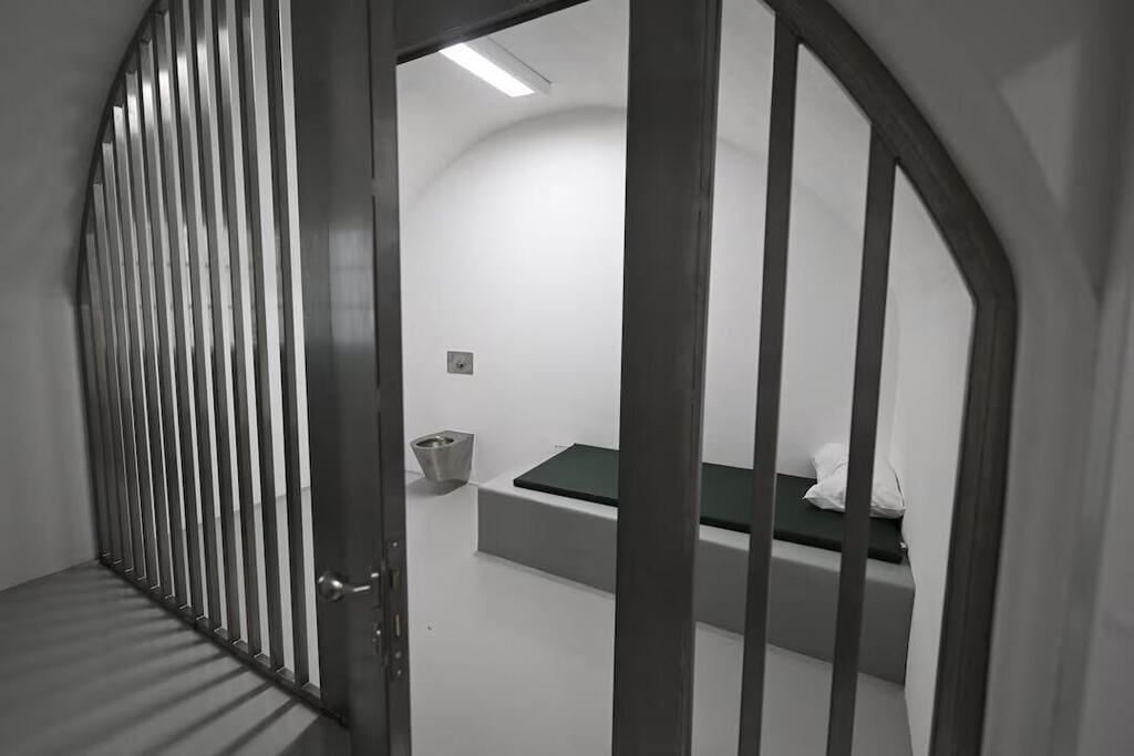 A prison cell in the building where Adolf Hitler was born, which has been converted into a police station by Austria's government in hopes of preventing it from serving as a place of pilgrimage for neo-Nazis, in Braunau am Inn, Austria, July 16, 2026 (Photo: REUTERS/Angelika Warmuth) A prison cell in the building where Adolf Hitler was born, which has been converted into a police station by Austria's government in hopes of preventing it from serving as a place of pilgrimage for neo-Nazis, in Braunau am Inn, Austria, July 16, 2026