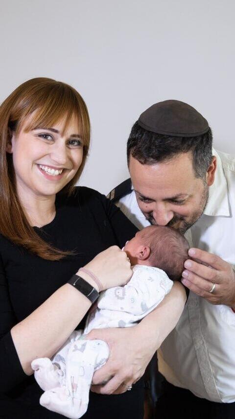 יצחק (איזי) בנדהן, אשתו יעל והבת התינוקת ליאורה