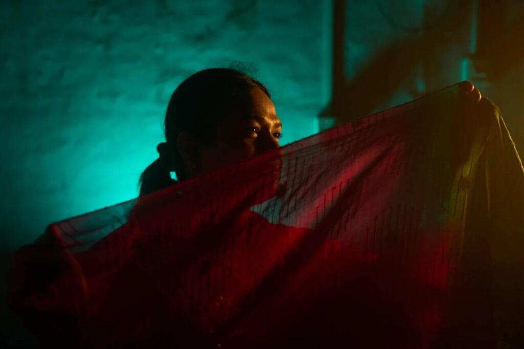 Sujata Chaudhary frequently draws on her 11 years of work in HIV prevention (Photo: AP Photo/Bram Janssen) סוג'אטה צ'אודרי, טרנסג'נדרית ו עובדת סיוע לשעבר ב נפאל שעברה לעבוד ב מין