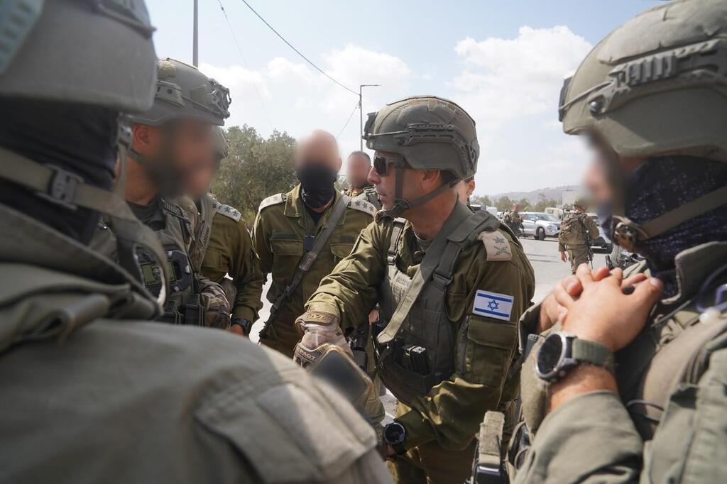 IDF troops at the scene of the deadly shooting attack (Photo: IDF) כוחות צה"ל חיסלו את המחבל מפיגוע הירי סמוך לחוות גלעד