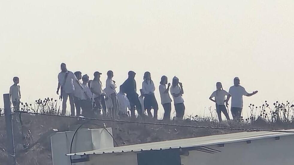 כ-20 מתנחלים נכנסים לכפר הפלסטיני תל, יום אחרי הפיגוע