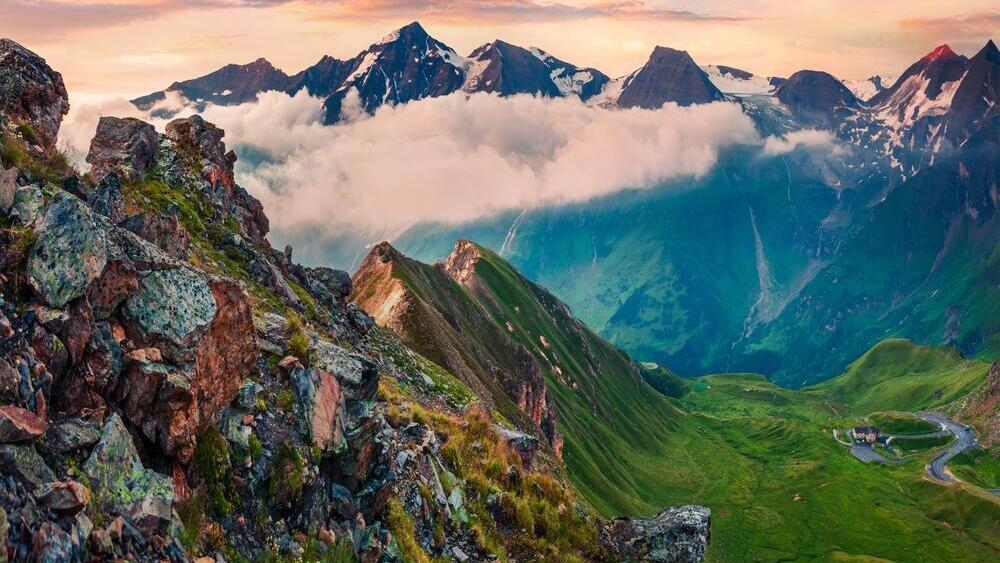 The Austrian Alps (Photo: Andrew Mayovskyy/Shutterstock) האלפים האוסטרים