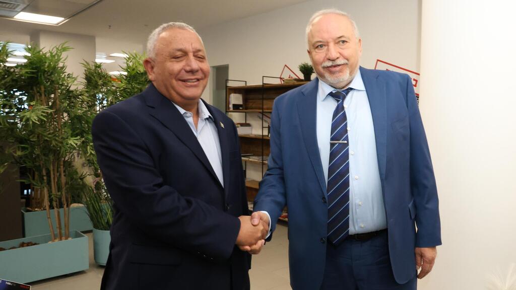 Gadi Eisenkot and Avigdor Liberman (Photo: Shaul Golan) ועידת הביטחון הלאומי של קבוצת "ידיעות אחרונות" בשיתוף המכון למחקרי ביטחון לאומי INSS