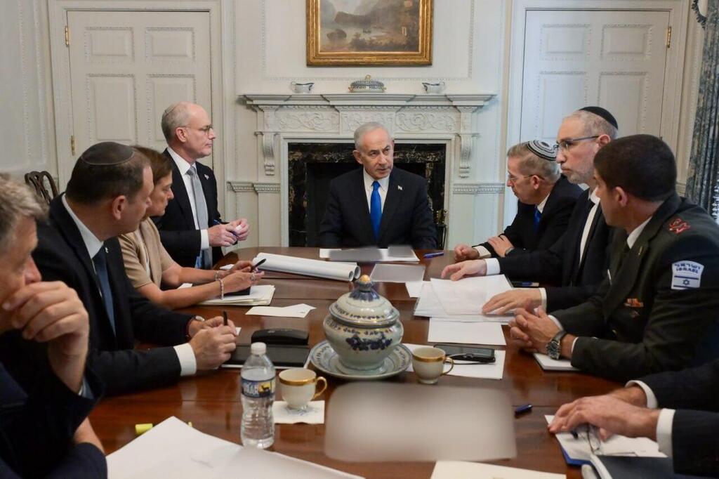 ראש הממשלה בנימין נתניהו וצוותו בהכנה לקראת הפגישה עם הנשיא טראמפ בבית הלבן