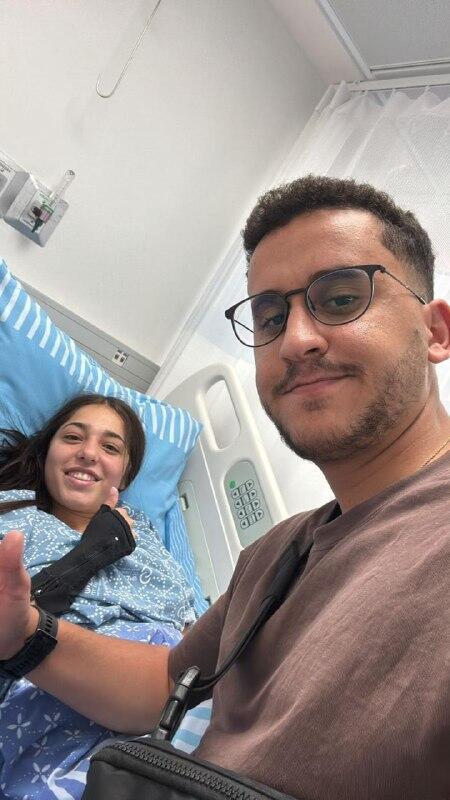 Assaf Yaish and Lian Cohen in rehabilitation (Photo: Private collection) אסף יעיש וליאן כהן בשיקום