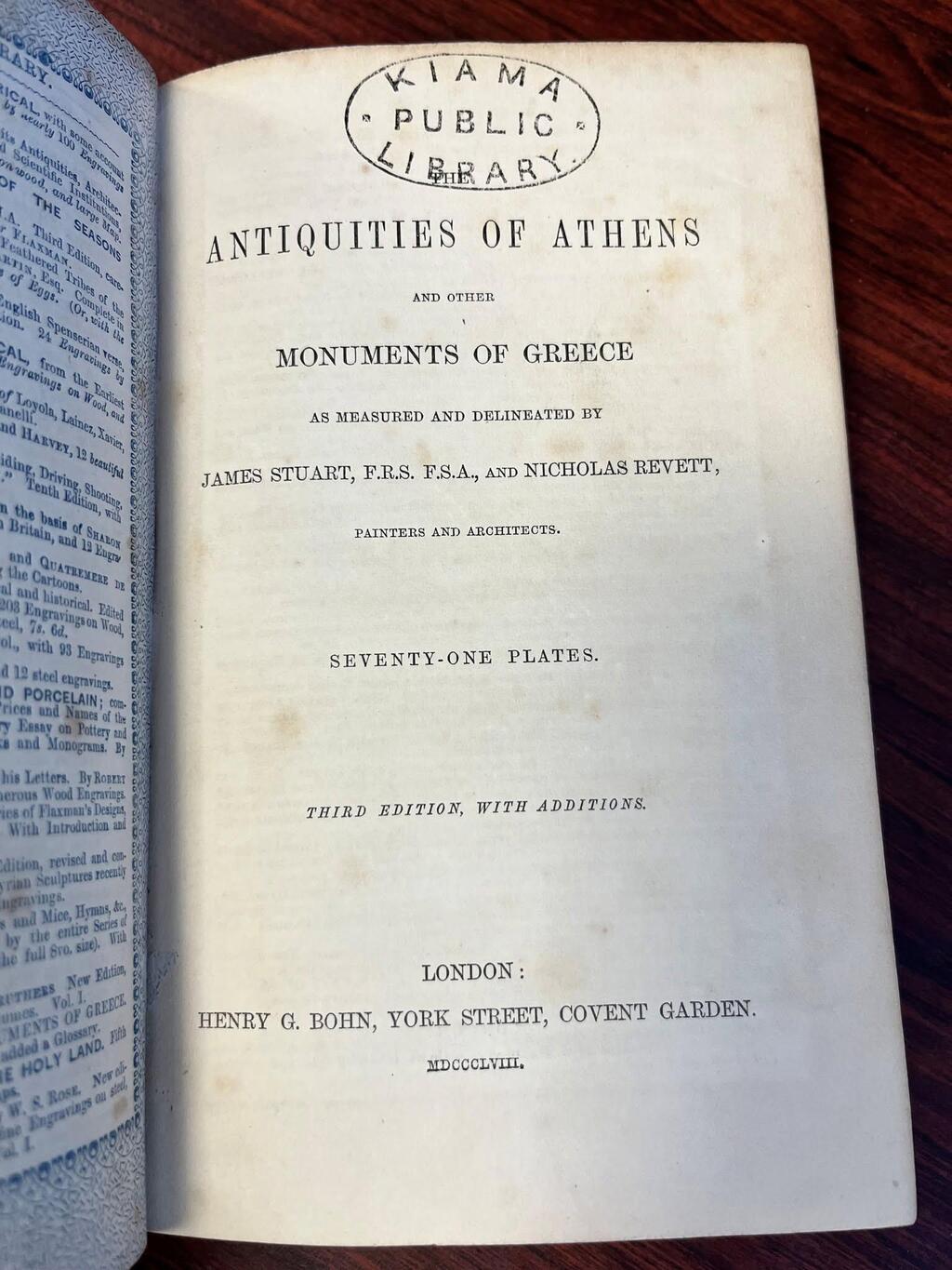 'Maybe that’s why they never returned it to us' (Photo: Kiama Library/Facebook) הספר Antiquities of Athens שהוחזר לספריית קיאמה באוסטרליה
