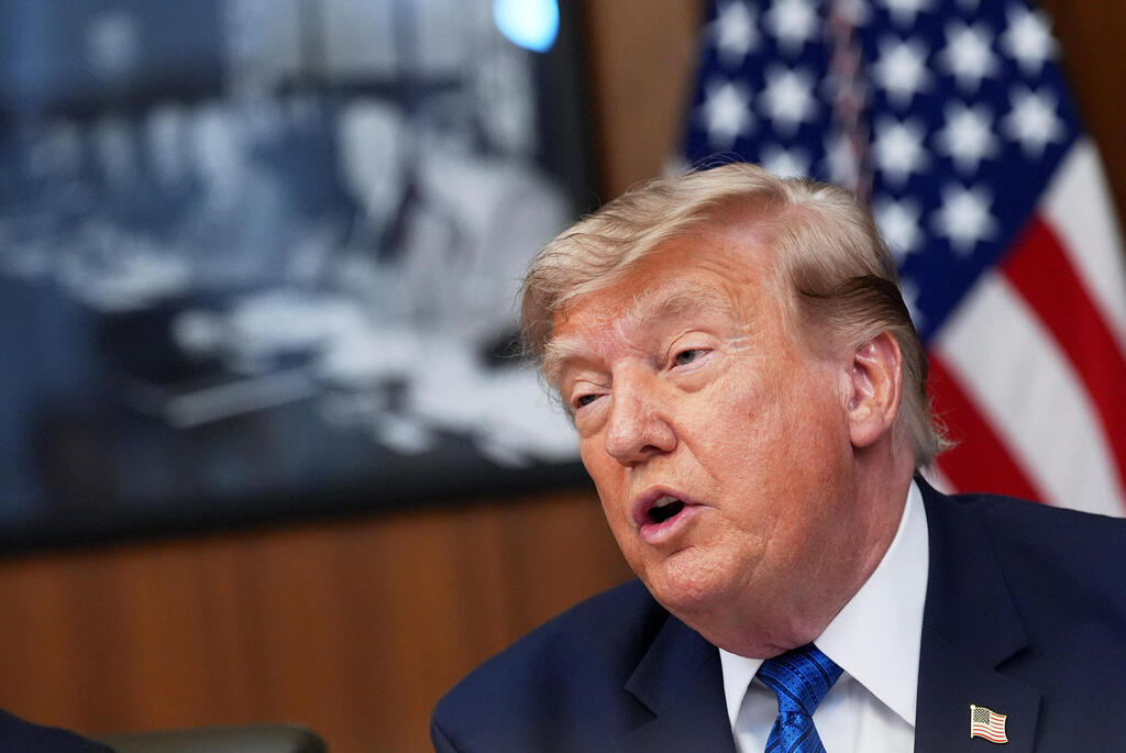 US President Donald Trump (Photo: AP Photo/Jacquelyn Martin) נשיא ארה"ב דונלד טראמפ בקמפ דיוויד בישיבת קבינט