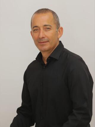 גיא חזות