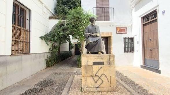 The statue of Maimonides in Córdoba (Photo: from social media) פסל הרמב"ם בקורדובה