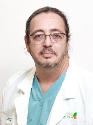 ד"ר ישראל וייס, מנהל היחידה לאורתופדיה אונקולוגית בבילינסון ובשניידר