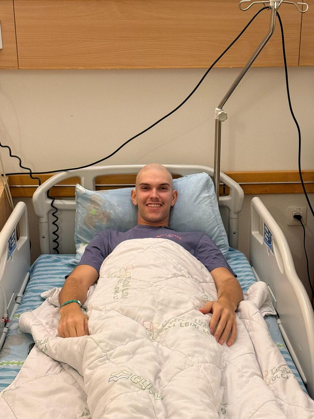 Omer’s life changed completely after the diagnosis (Photo: Courtesy) עומר אלון אובחן עם סרטן במהלך טיול גדול במזרח הרחוק