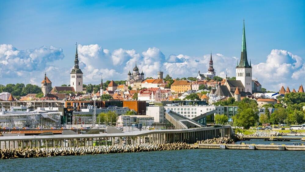 The skyline of Tallinn, Estonia’s capital (Photo: Xseon/Shutterstock) קו הרקיע של טאלין, בירת אסטוניה