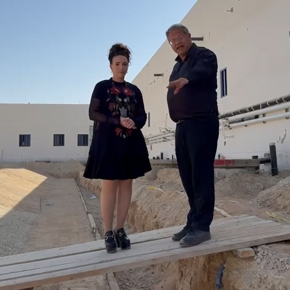 Environmental Protection Minister Idit Silman and National Security Minister Itamar Ben-Gvir inspect freshly dug alligator moats around a wing holding members of Hamas’ elite Nukhba force at Ketziot Prison (Photo: Courtesy) הצהרת השר לביטחון לאומי איתמר בן גביר והשרה עידית סילמן מכלא התנינים המיועד בקציעות