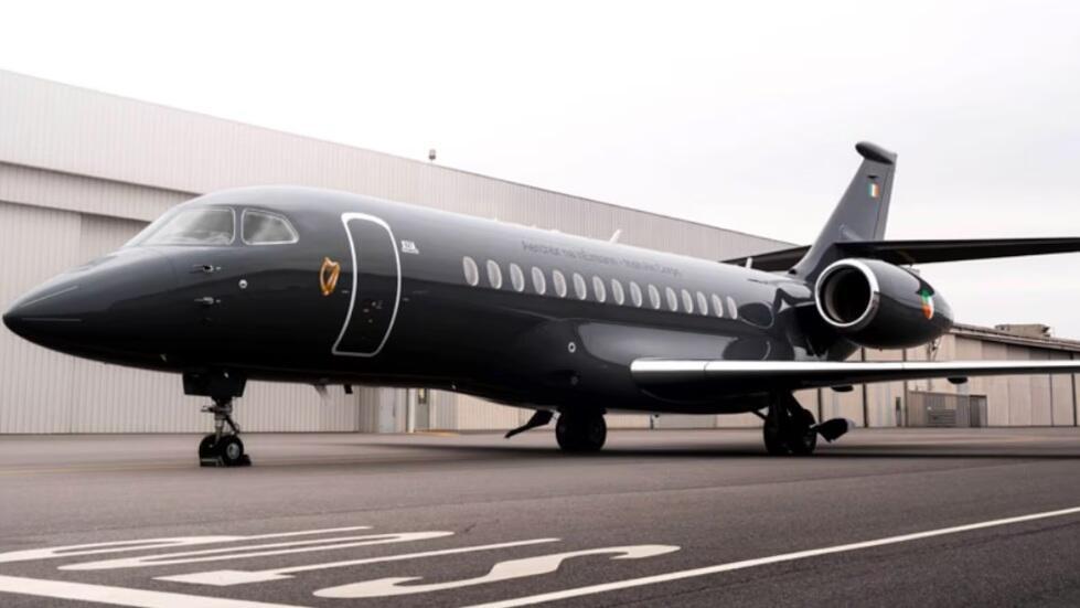 The new Falcon 6X jet 