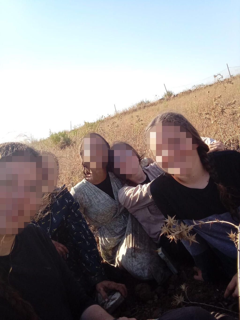 'This is getting out of hand.' Israeli girls who crossed the border into Lebanon נערות ישראליות עברו את הגבול לשטח לבנון