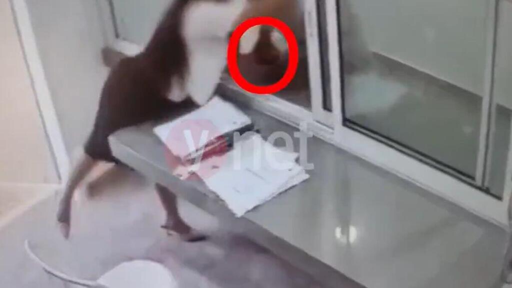 תיעוד: עורכת דין נעצרה לאחר שהבריחה סמים לאסיר בכלא