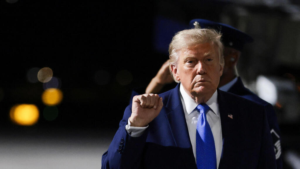 U.S. President Donald Trump insists that a deal to reopen the Strait of Hormuz is expected soon (Photo: Evelyn Hockstein/Reuters) דונלד טראמפ