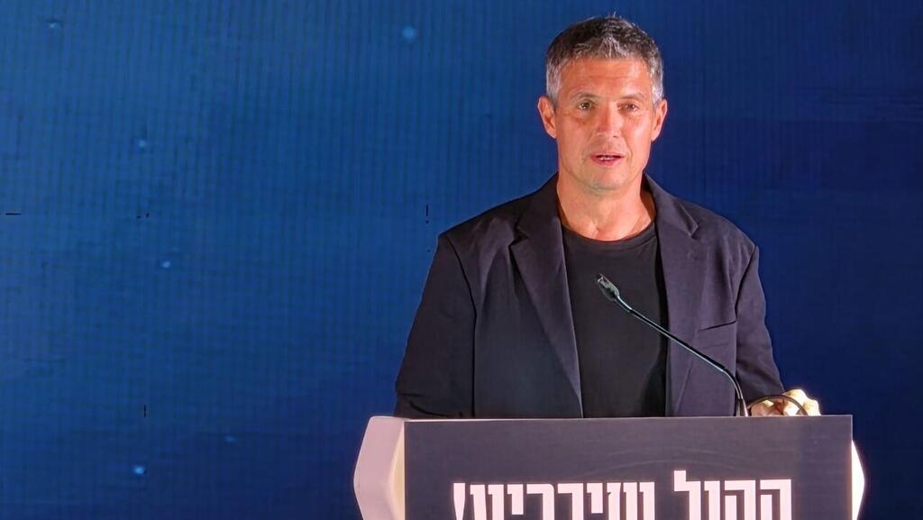 Yoaz Hendel (Photo: Alex Gambourg) יועז הנדל
