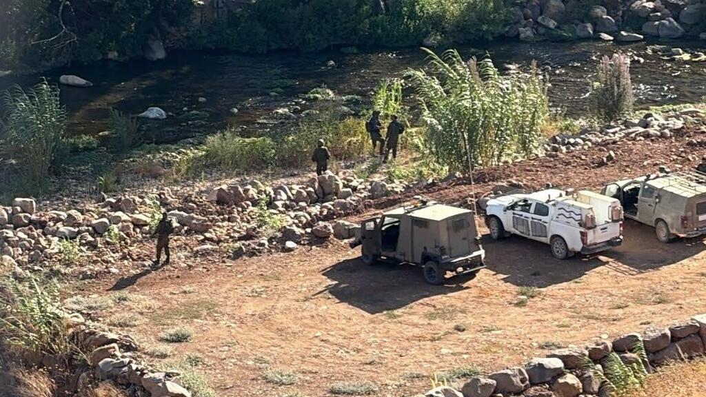 IDF soldiers search for girls who crossed the border into Lebanon תיעוד של הנערות מתוך שטח לבנון