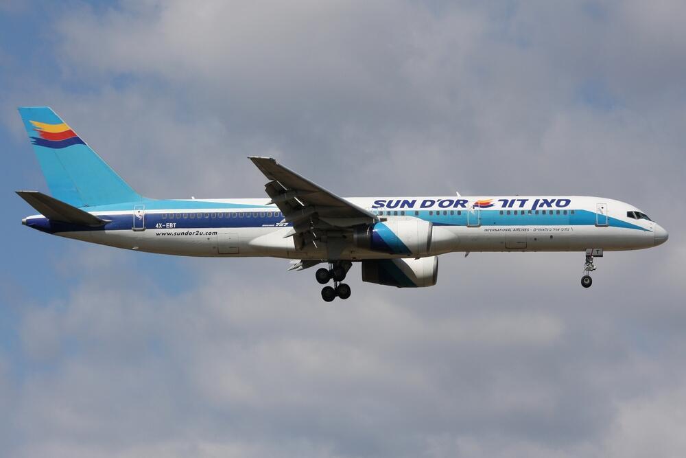 Parents flew to Paris, daughter left behind at Ben Gurion Airport (Photo: Bjoern Wylezich / Shutterstock) מטוס סאן דור