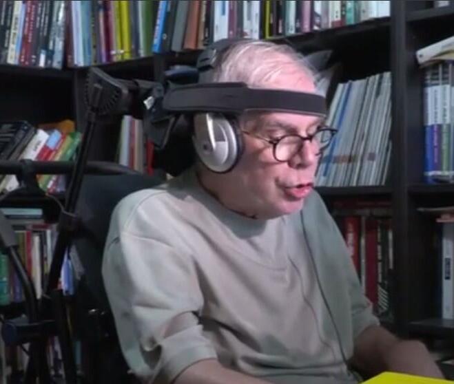 Oren Nahari in his final broadcast (Photo: Screenshot/Kan) אורן נהרי בתוכניתו האחרונה