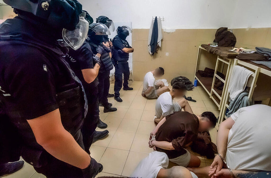 Dozens detained in espionage cases: the suspects’ wing at Damon Prison (Photo: Nahum Segal) עשרות עצורים. אגף החשודים בריגול בכלא דמון