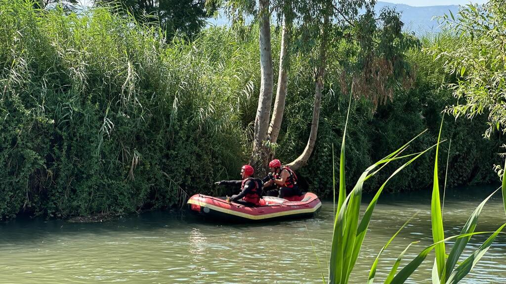 Search for the missing child (Photo: Israel Fire and Rescue Services) חיפושים אחר הנעדר שנעדר