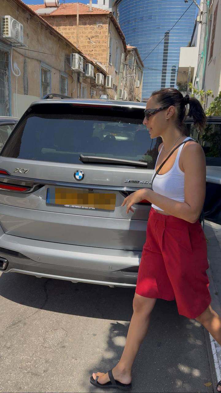 ים או בריכה? פפראצי גל גדות בישראל