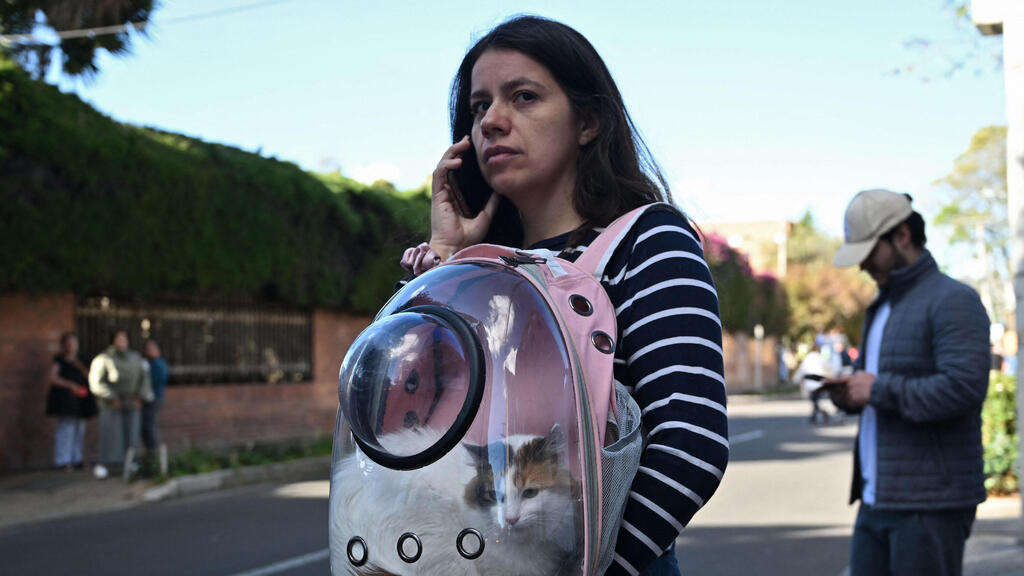 Photo: Raul ARBOLEDA / AFP קולומביה בוגוטה פינוי תושבים אחרי רעידת אדמה